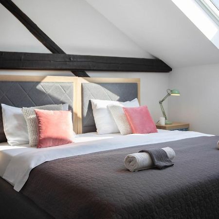 Kvaternik Square Rooms Zagreb Ngoại thất bức ảnh