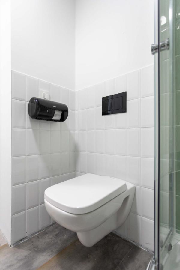 Kvaternik Square Rooms Zagreb Ngoại thất bức ảnh